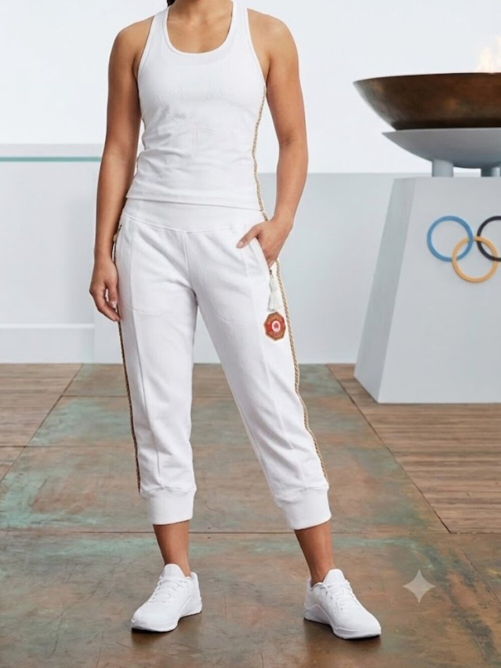 NWOT Women's  Olympic Team Hudson’s HBC Canadian Capri Pants
